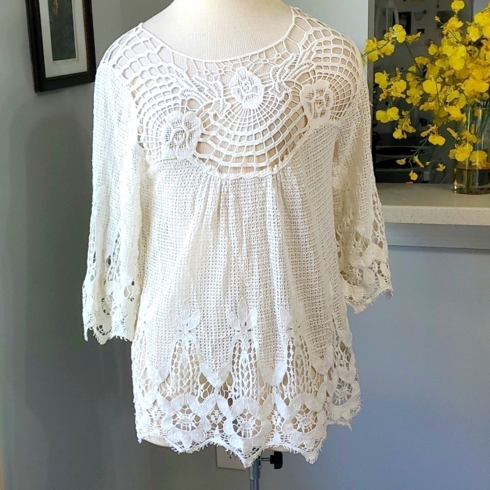SOFT SURROUNDINGS, crochet top. Cream color. No size tag,  guessing medium. Love